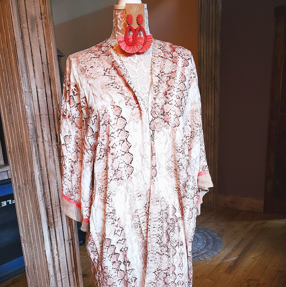 Animal Print Kimono and Matching Earrings Plunder